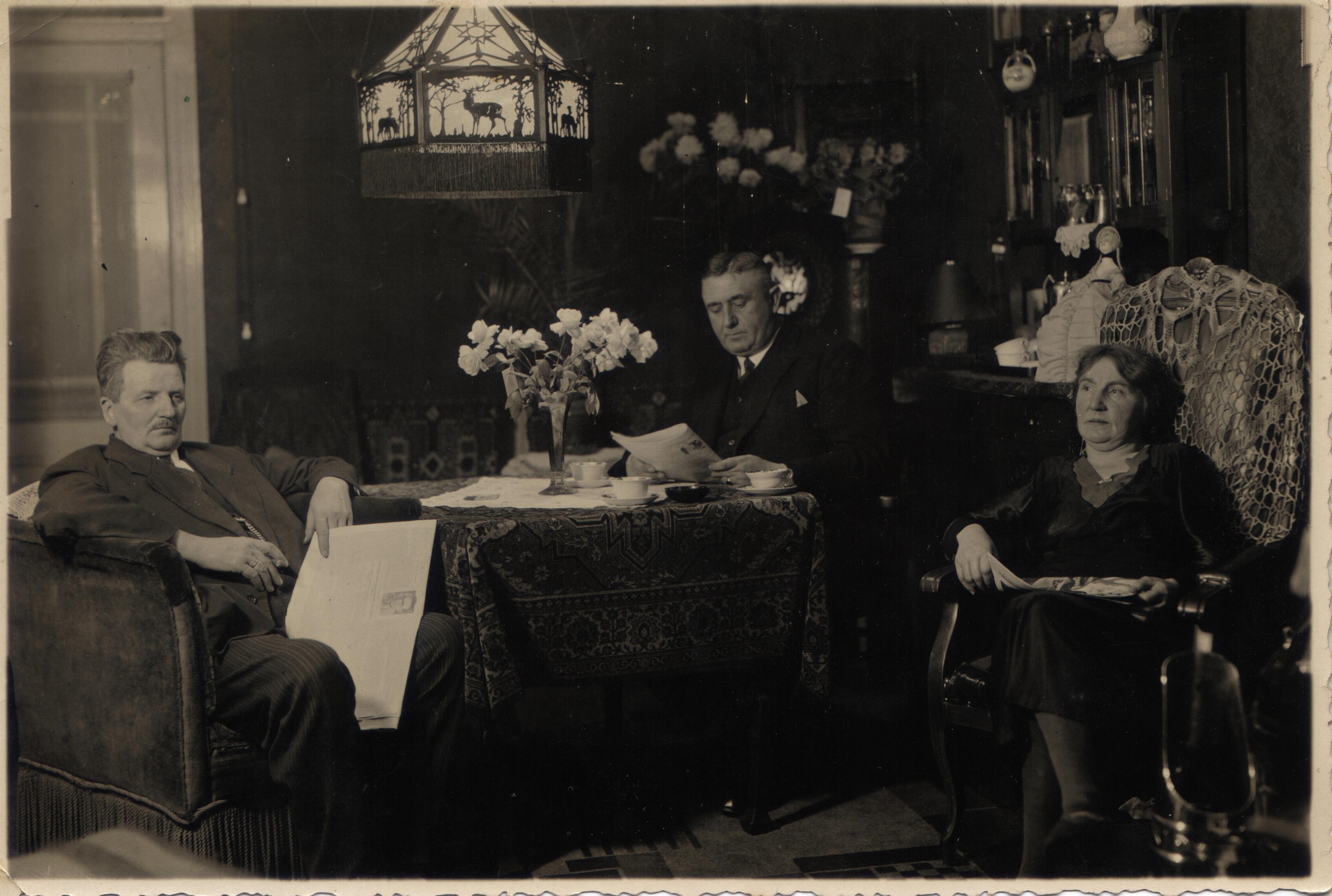 Oma en Opa Kreeftenberg, oom Kees